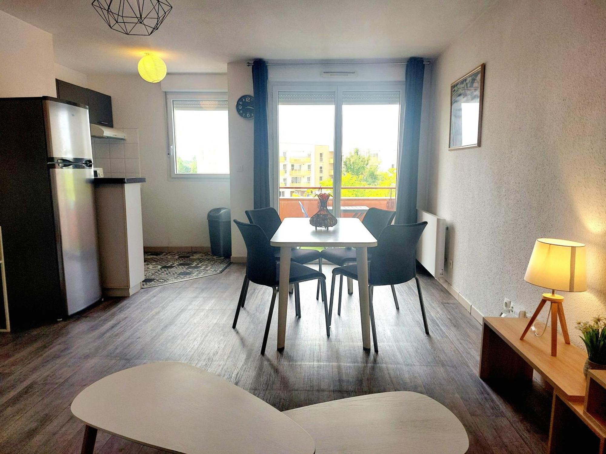 Le Montauriol - Logement Avec Terrasse - Piscine -Tennis - Place De Parking Privee Apartment Montauban Ngoại thất bức ảnh
